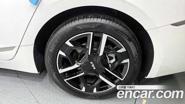 Kia K8 The New K8 2.5 Бензин 2WD — Фото автомобиля 21