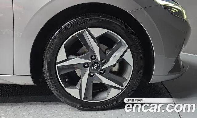 Hyundai Avante CN7 — Фото автомобиля 6
