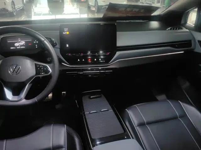 Volkswagen Volkswagen ID.4 X 2024 Pure Intelligent Edition — Фото автомобиля 13