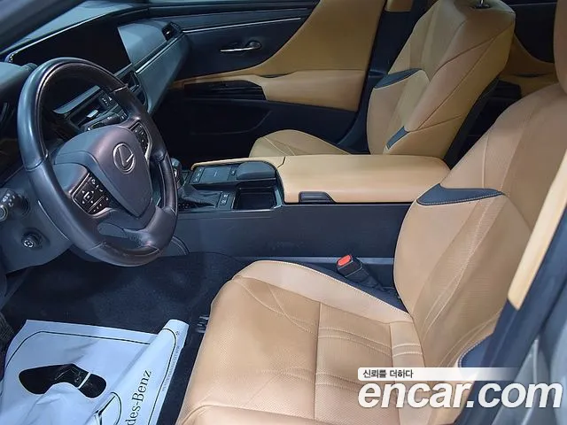 Lexus ES — Фото автомобиля 14