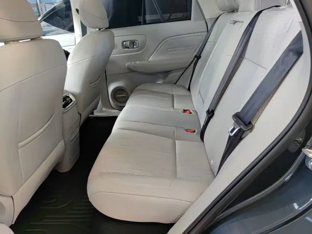 Leapmotor B10 — Фото автомобиля 16