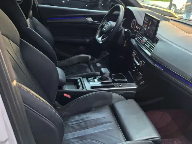 Audi Q5L — Фото автомобиля 10