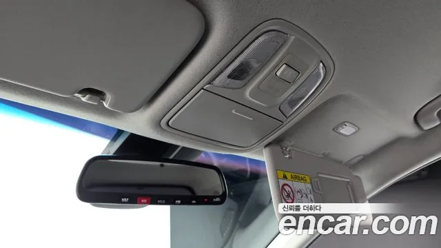 Kia Niro — Фото автомобиля 25