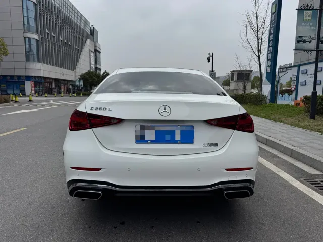 Mercedes-Benz C-Class — Фото автомобиля 4