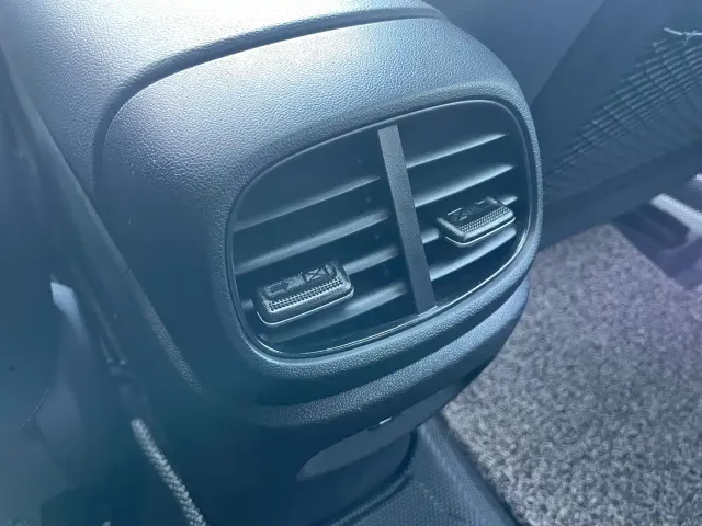 Hyundai Elantra — Фото автомобиля 15