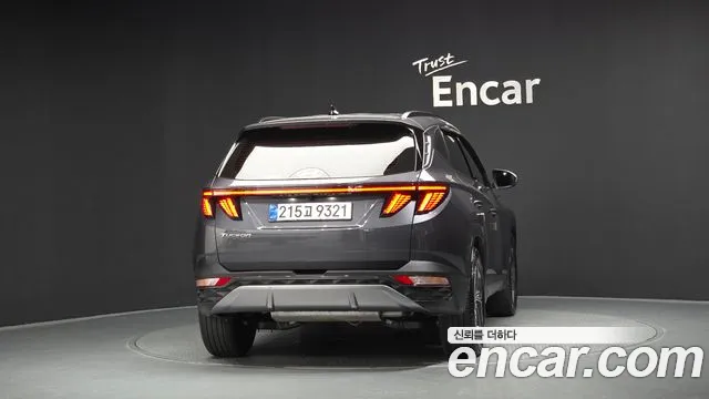 Hyundai Tucson Tucson (NX4) Бензин 1.6 турбо 2WD — Фото автомобиля 3