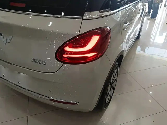 Wuling Bingo — Фото автомобиля 7