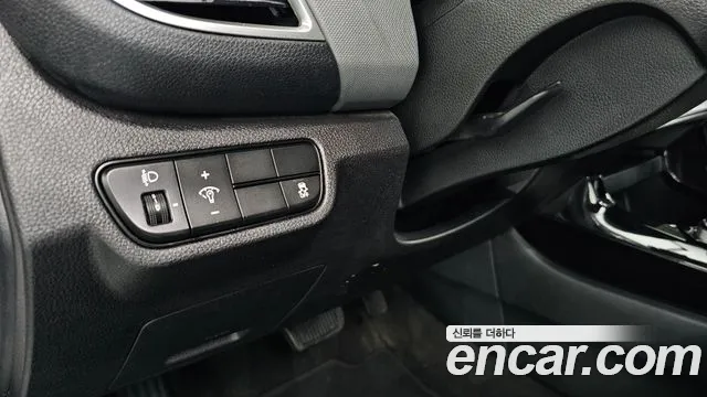 Kia Seltos New — Фото автомобиля 27