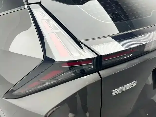 Geely Boyue — Фото автомобиля 16