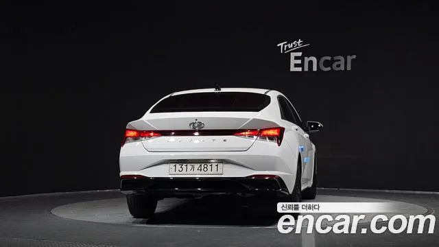 Hyundai Avante — Фото автомобиля 4