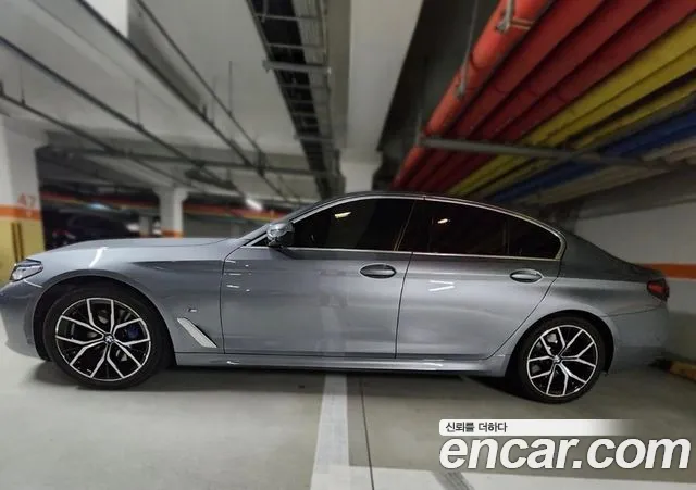BMW 5-Series 5 серия (G30) 530i xDrive M Sport — Фото автомобиля 3