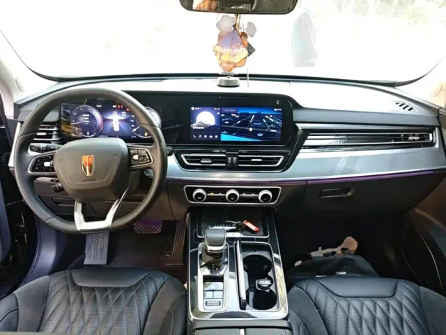 Hongqi HS5 — Фото автомобиля 9
