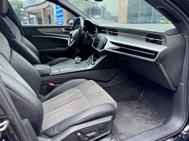 Audi A6L — Фото автомобиля 13