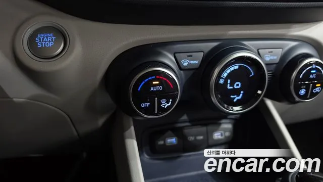 Hyundai Venue — Фото автомобиля 20
