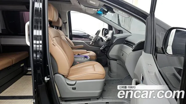 Hyundai Staria Staria — Фото автомобиля 11