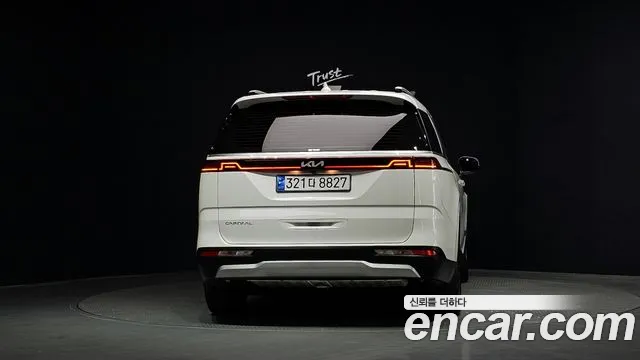 Kia Canival Carnival 4 поколение Дизель 9 мест Prestige — Фото автомобиля 4