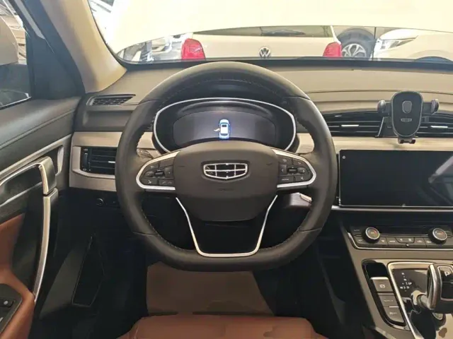 Geely Boyue — Фото автомобиля 10