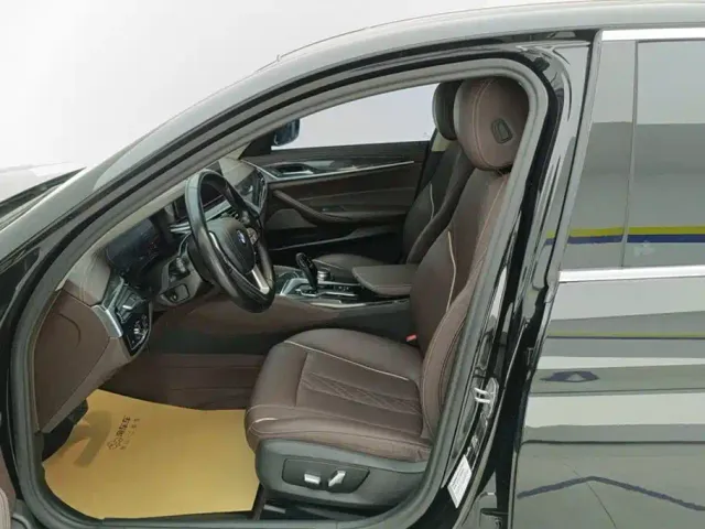 BMW 5 Series — Фото автомобиля 9