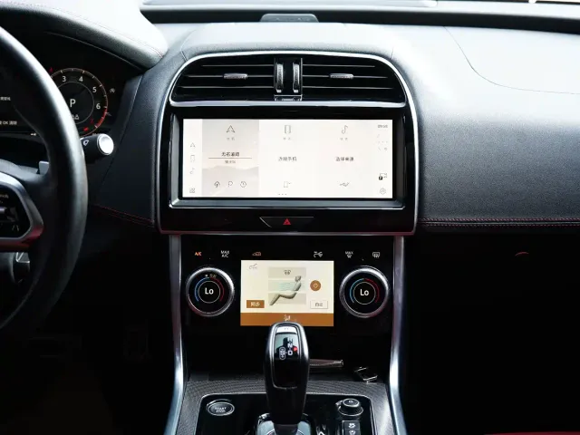 Jaguar XEL — Фото автомобиля 13