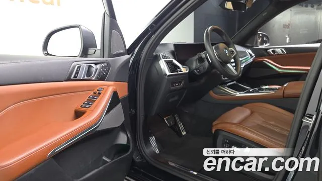 BMW X7 — Фото автомобиля 10