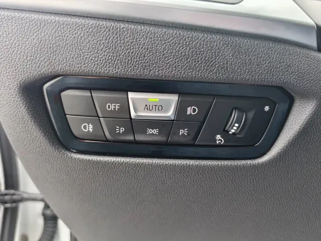 BMW 3 Series — Фото автомобиля 12
