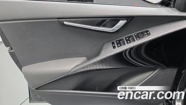 Kia Niro The All New — Фото автомобиля 13