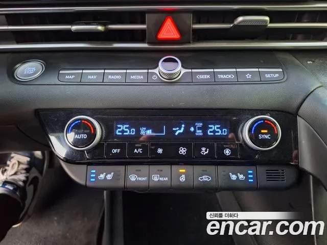 Hyundai Avante CN7 — Фото автомобиля 12