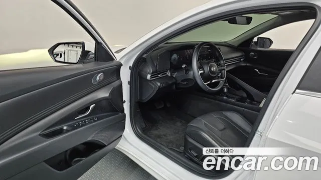 Hyundai Avante CN7 — Фото автомобиля 10
