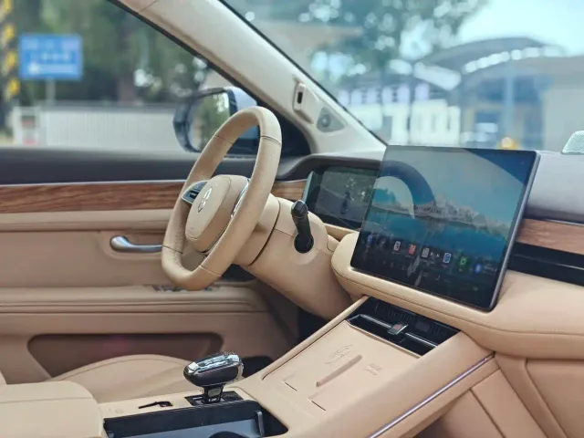 Aito M7 — Фото автомобиля 9