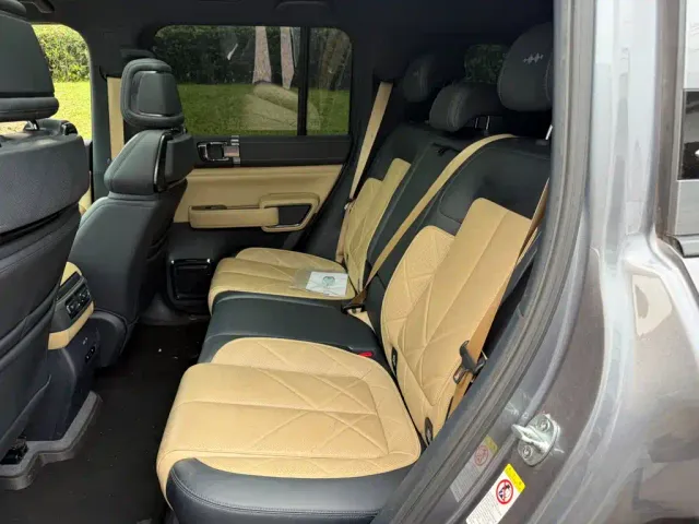 BYD FangChengBao Leopard 5 — Фото автомобиля 12