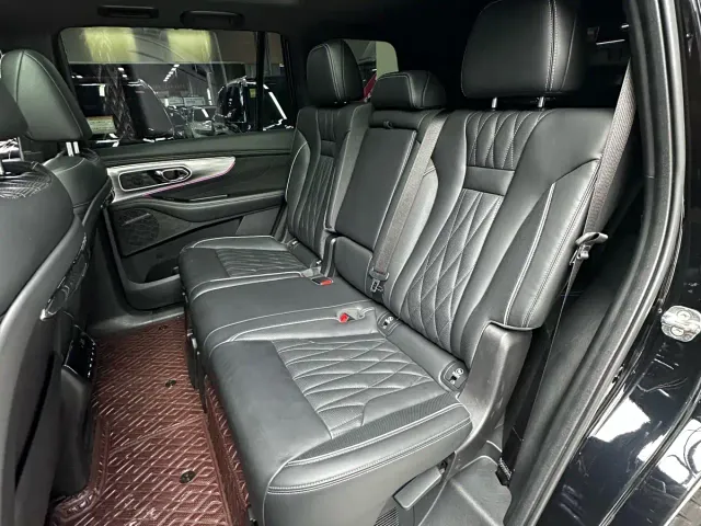 GAC Trumpchi GS8 — Фото автомобиля 27