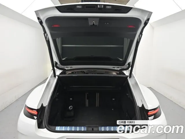 Porsche Panamera 976 — Фото автомобиля 20