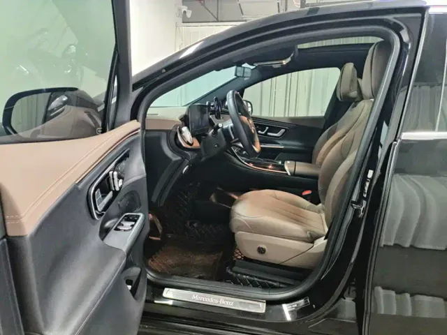 Mercedes-Benz EQE SUV — Фото автомобиля 6