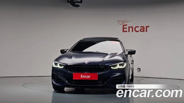 BMW 8 Series G15 — Фото автомобиля 3