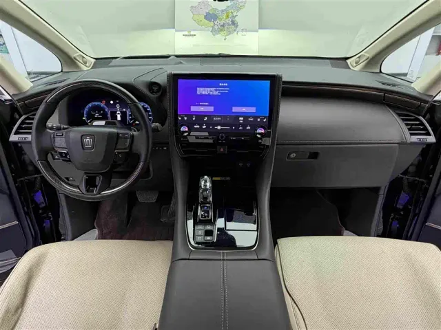 Toyota Vellfire — Фото автомобиля 18