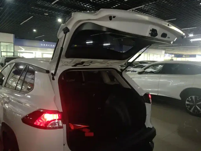 Toyota Frontlander — Фото автомобиля 18