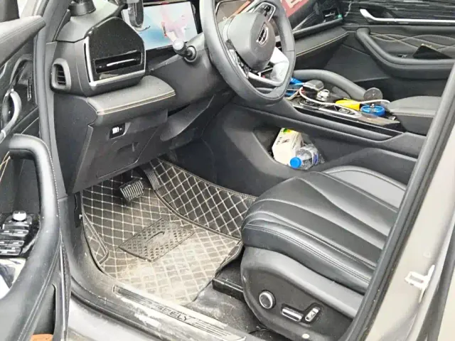 Geely Xingyue L — Фото автомобиля 9