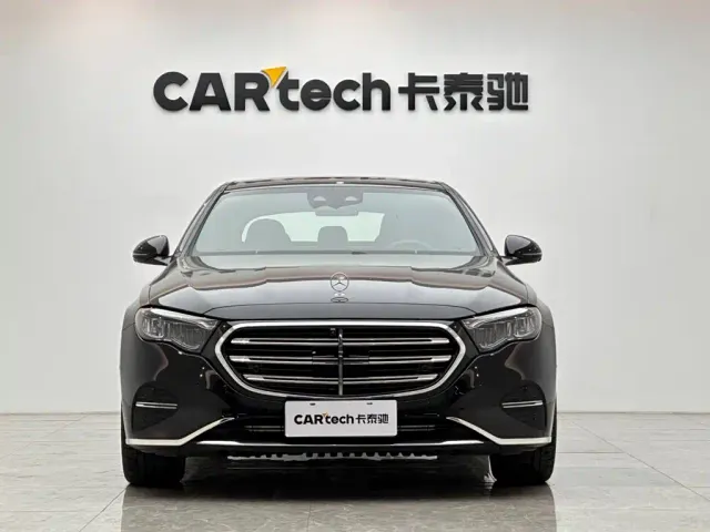 Mercedes-Benz E-Class — Фото автомобиля 7