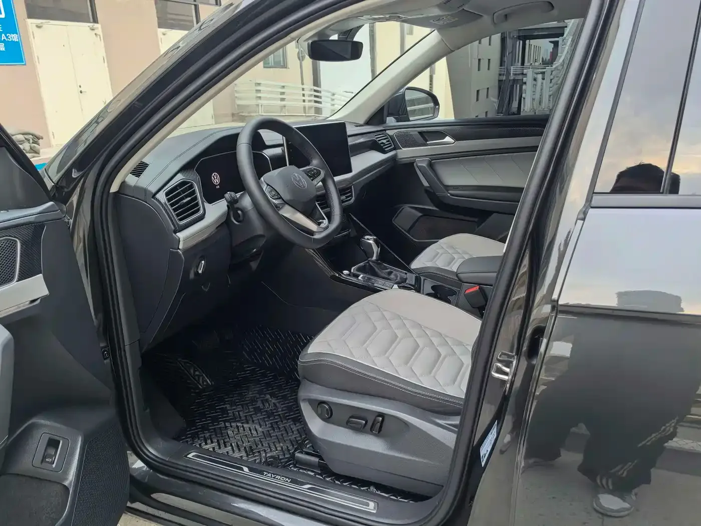 Volkswagen Tayron 2023 280TSI 2WD Luxury Plus Advanced Edition — Фото автомобиля 4