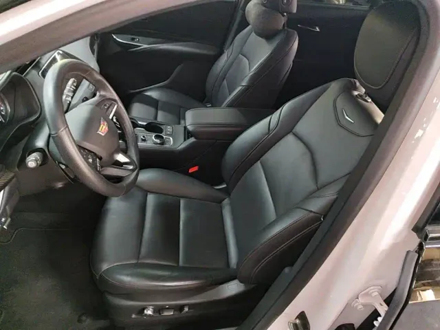 Cadillac XT4 — Фото автомобиля 14