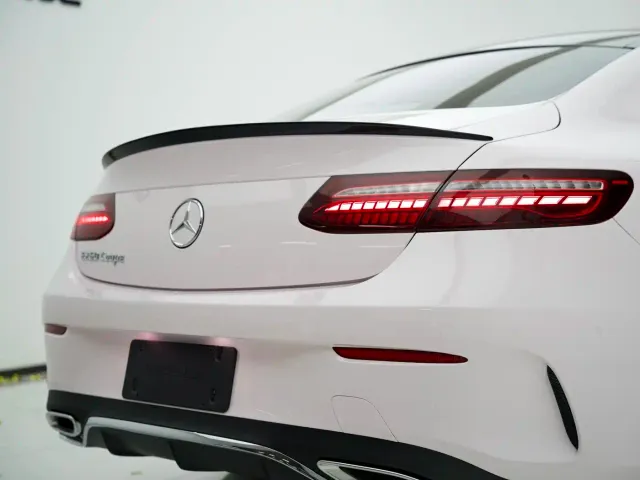 Mercedes-Benz E-Class — Фото автомобиля 18