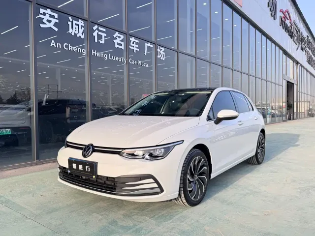 Фотография автомобиля — Volkswagen Golf