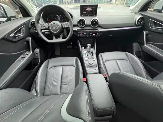 Audi Q2L — Фото автомобиля 9