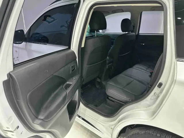Mitsubishi Outlander — Фото автомобиля 16