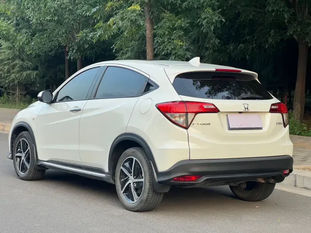 Honda Vezel — Фото автомобиля 6