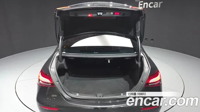Mercedes-Benz E-Class W213 — Фото автомобиля 26