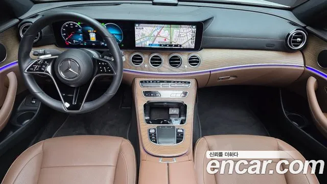 Mercedes-Benz E-Class — Фото автомобиля 8