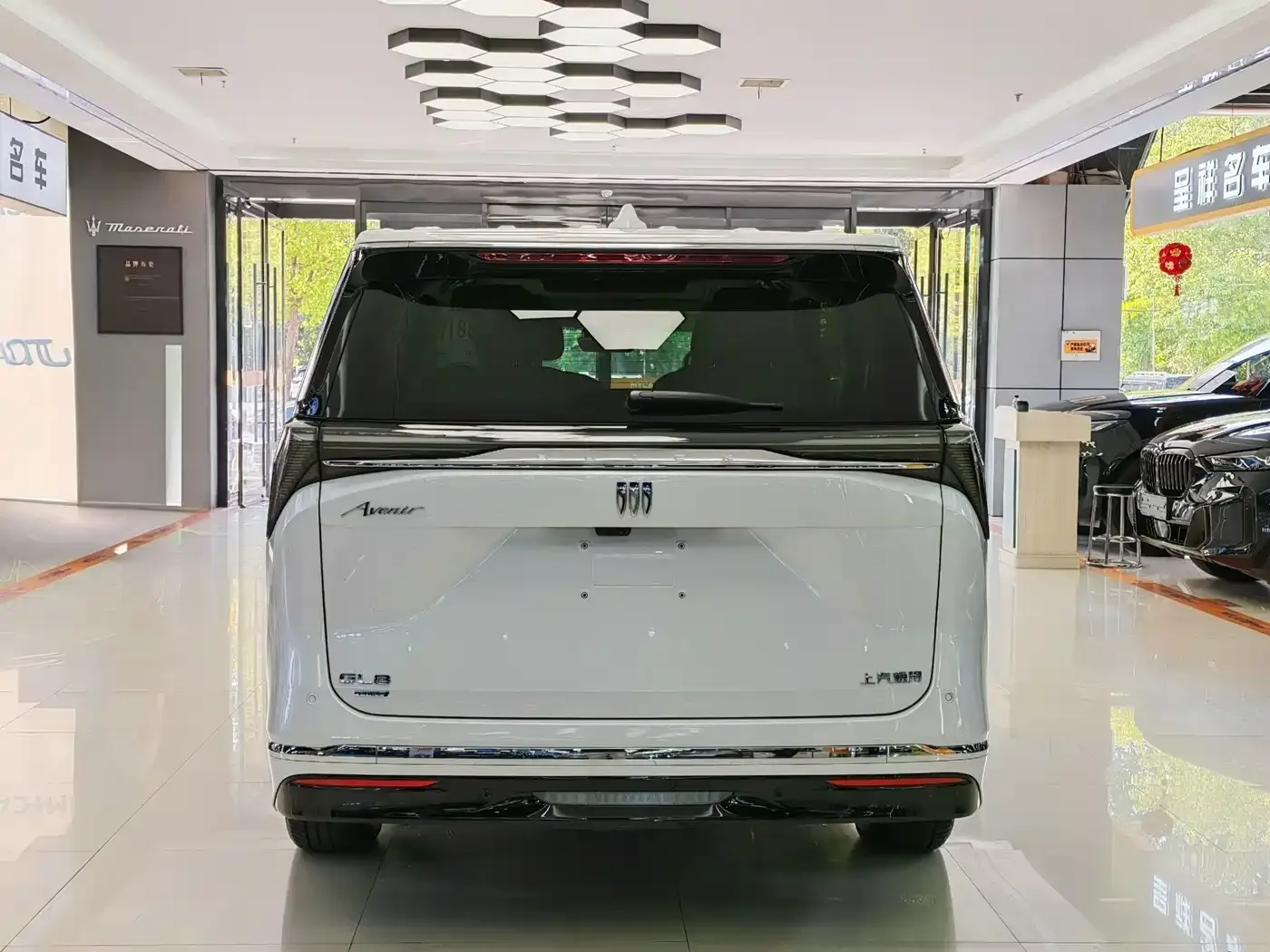 Buick Buick GL8 New Energy 2024 Land Honor Luxury Edition 6-Seater — Фото автомобиля 18