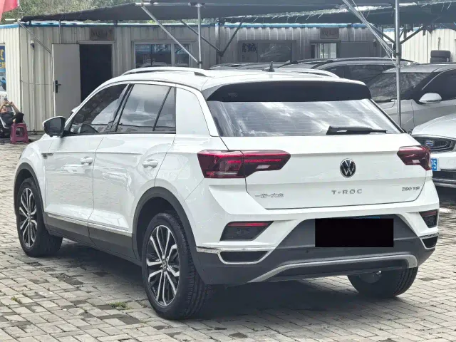 Volkswagen T-Roc — Фото автомобиля 6