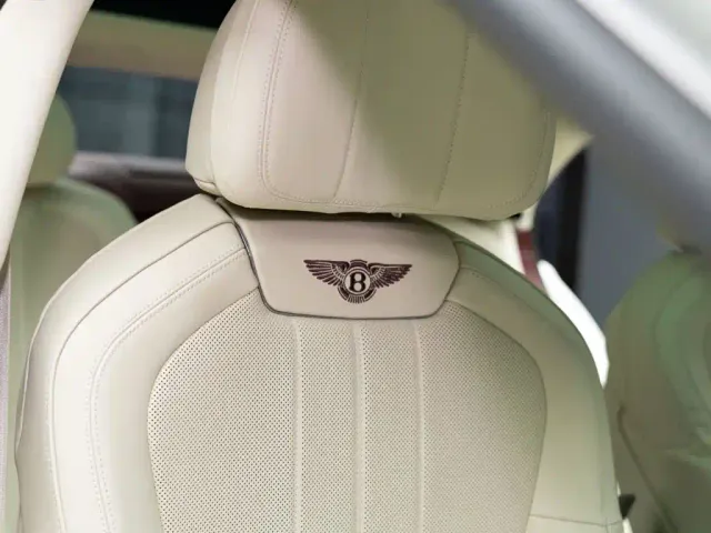 Bentley Flying Spur — Фото автомобиля 14